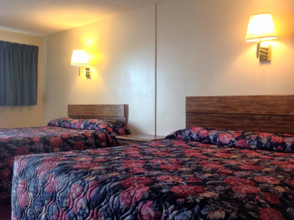 Swiss Cottage Inn Niagara Falls Exterior photo