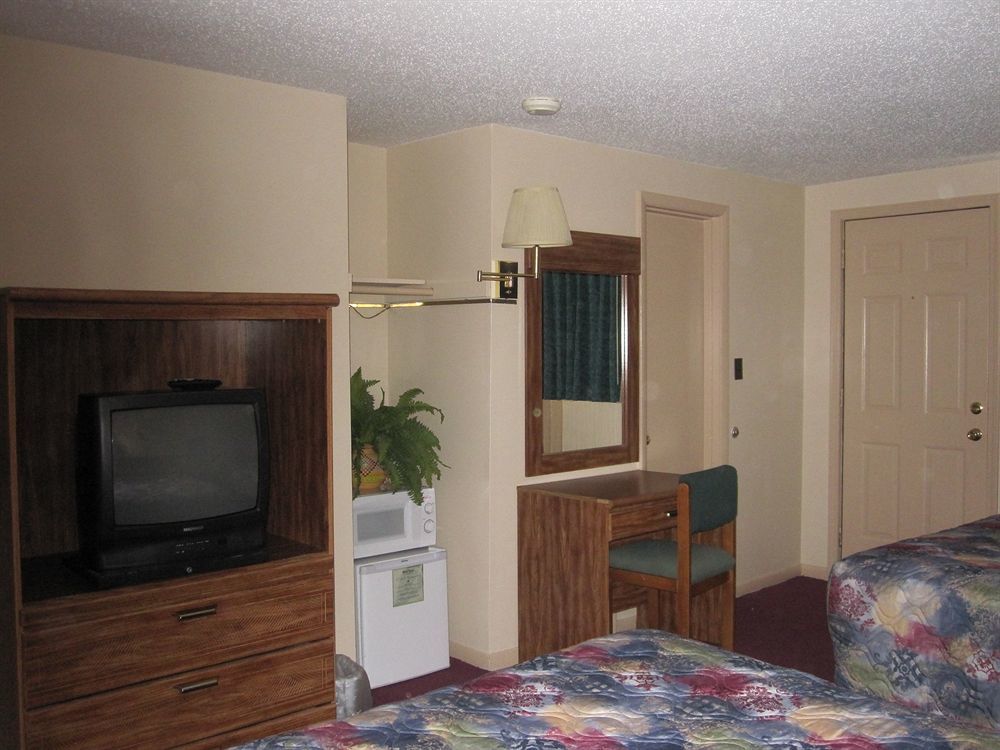 Swiss Cottage Inn Niagara Falls Exterior photo
